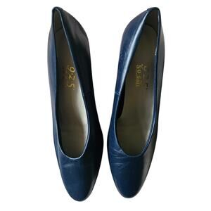 9-2-5 So Soft Navy Blue Leather Pumps Round Toe Comfort Heel Office Wear Size 7M